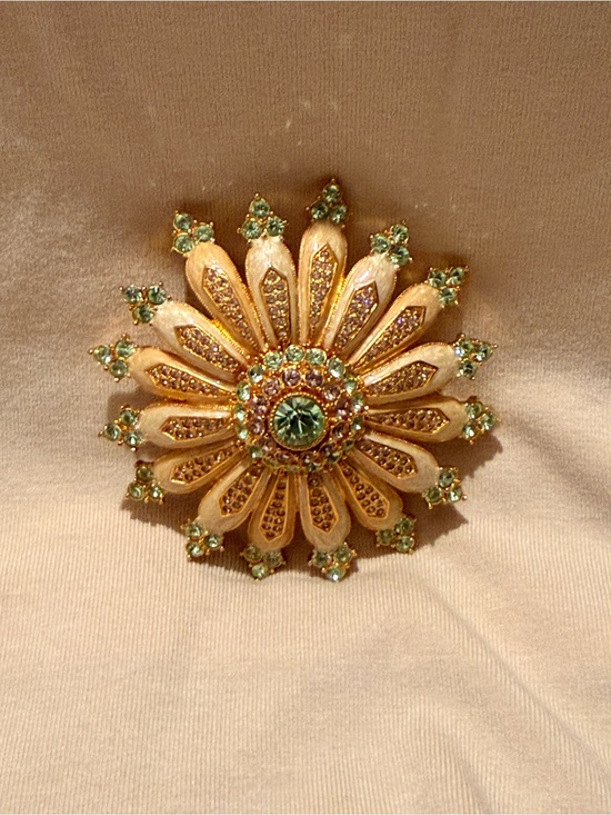 Joan Rivers Jewelry - Vintage Joan Rivers Brooch